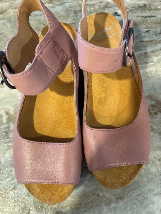 Dansko Women's Pink Leather Slingback Sandals - Picture 2 of 4